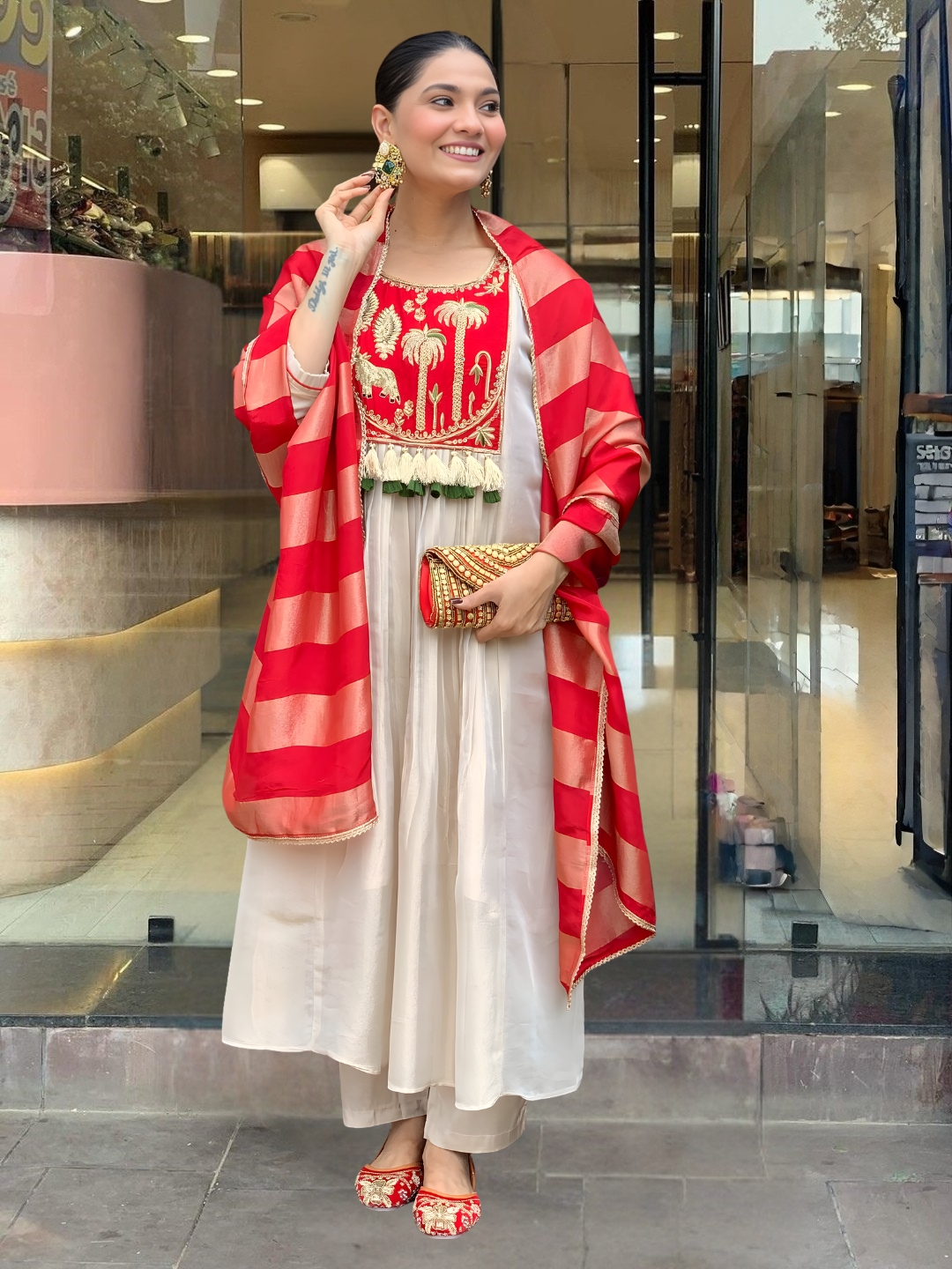 Stylish Salwar Suits for Festive Occasions That Feel as Good as They Look